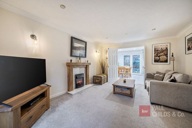 9, Butler Road, Bagshot photo 3