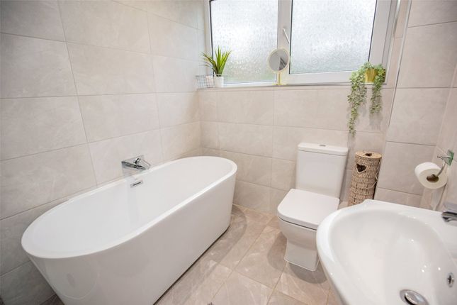 Town house for sale in Northover Road, Bristol