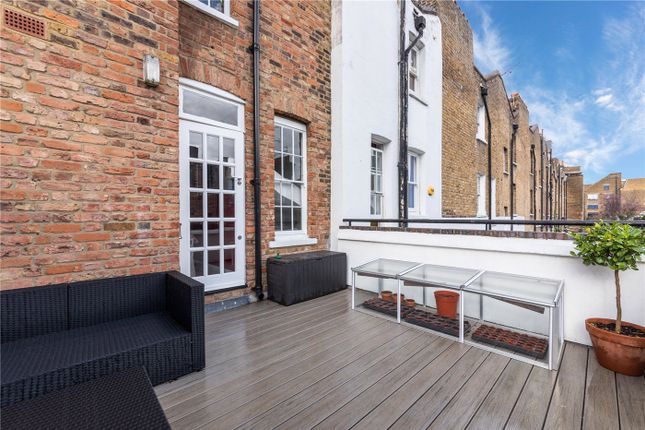 Terraced house for sale in Rawstorne Street, London