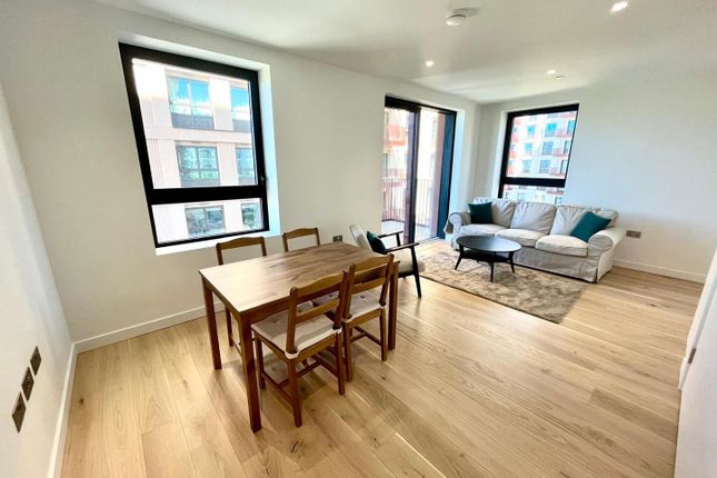 Flat 405, 31, East Parkside, London photo 2