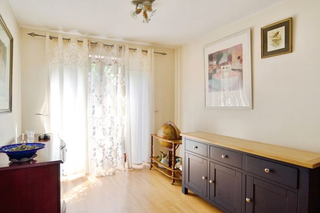 13, Alestan Beck Road, London photo 3