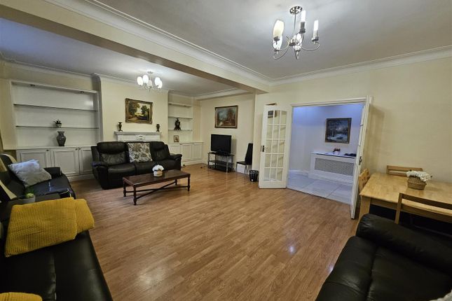 Flat 8, Harrowby Court, Harrowby Street, London photo 5