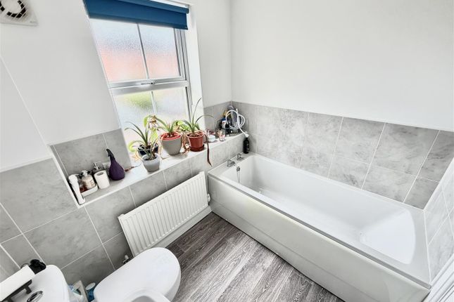 7, Admiral Way, Carlisle photo 4