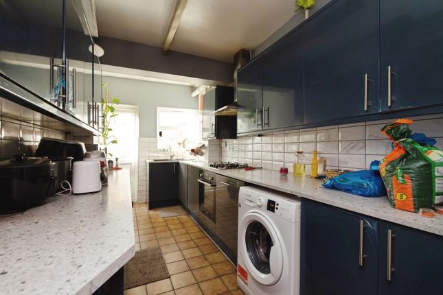 1, Parkhurst Road, Walthamstow photo 4