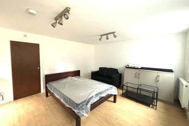 76, BIRMINGHAM photo 2