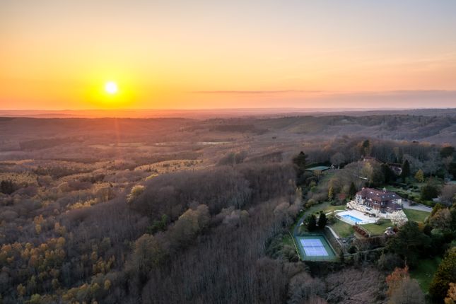 Thumbnail Detached house for sale in Marley Heights, Fernhurst