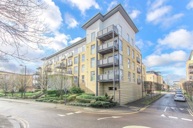 Flat to rent in Westmount Apartments, Metropolitan Station Approach, Watford, Hertfordshire