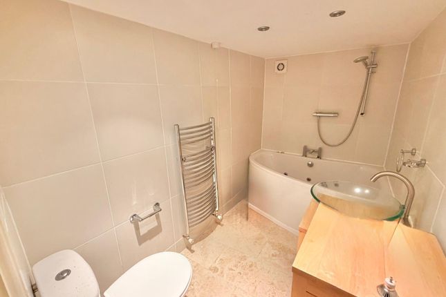 42, Nowell Crescent, Leeds photo 5