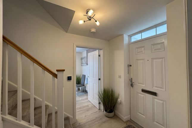 30, Dawkins Drive, Tonbridge photo 2