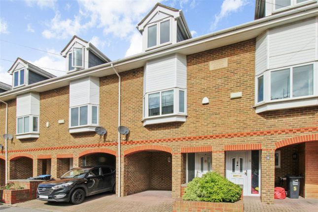 Thumbnail Town house for sale in St. Lukes Avenue, Ramsgate