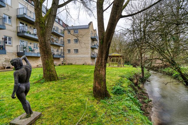 Flat for sale in Gloucester Road, Bath