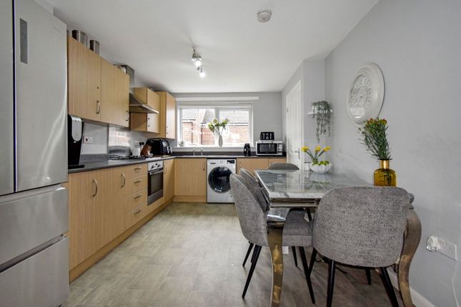 100, Dallington Avenue, Leyland photo 4