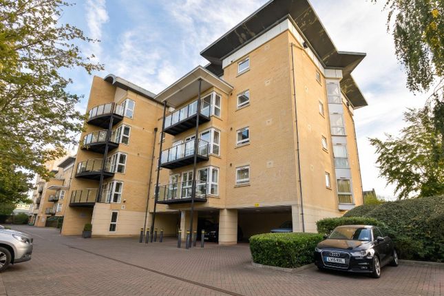 32, Exchange  Apartment, Sparkes Close, Bromley photo 2