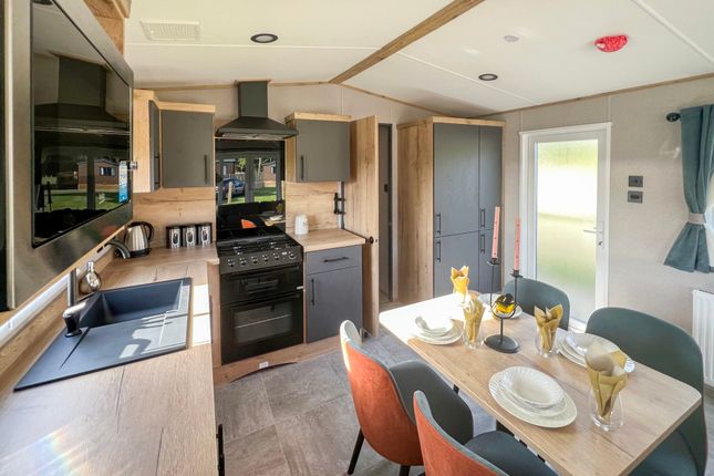 Borwick Ln, Warton, Carnforth photo 4