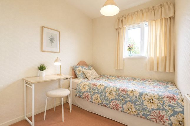 3A,, Gainsborough Square, Somerset photo 4