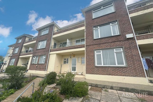 Flat to rent in Thurlow Road, Tor Dale