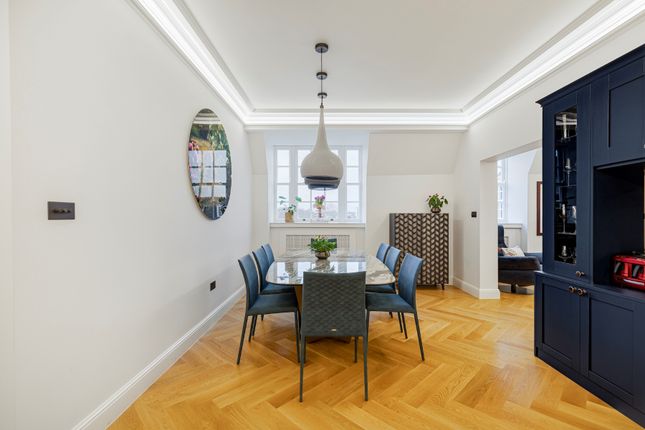 Flat for sale in Avenue Road, London