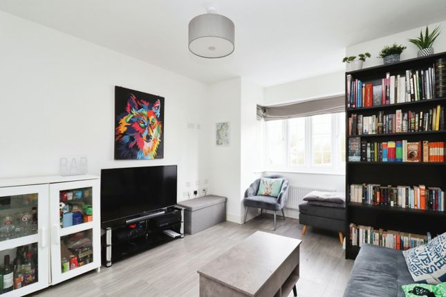 Flat for sale in Magnolia Avenue, Eden Park, Rugby