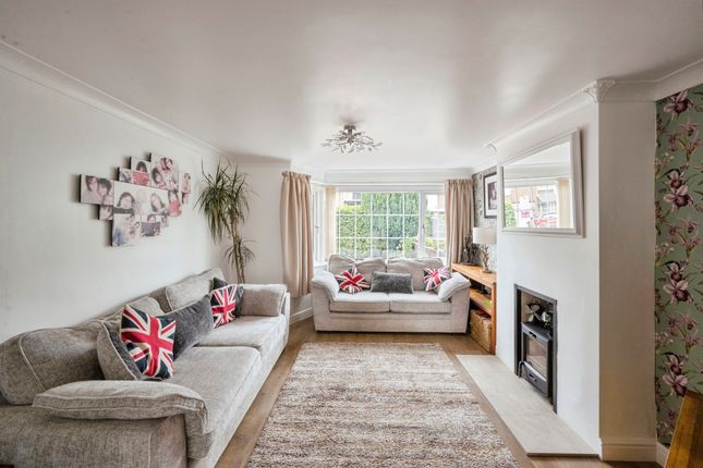 12, Marton Grove, Doncaster photo 2