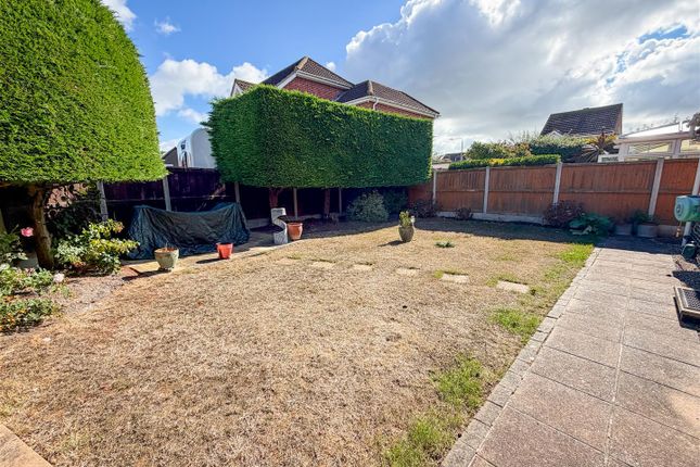 14, Pevensey Drive, Clacton-on-sea photo 4