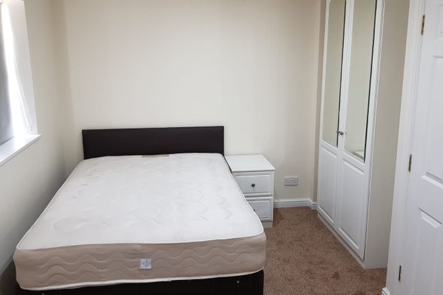 Chamberlayne Avenue, Wembley photo 4