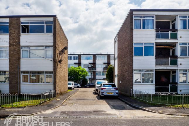 Thumbnail Maisonette for sale in Pompadour Close, Warley, Brentwood, Essex