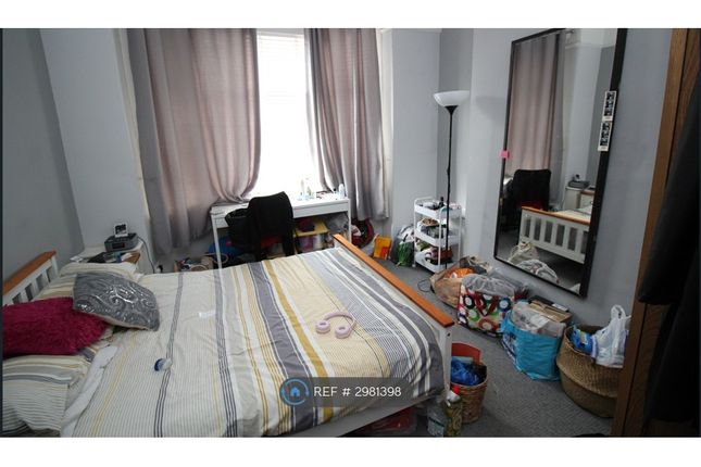 Tootal Drive, Salford photo 5