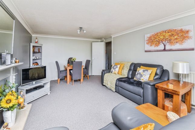 11, Mill Close, Frome photo 2
