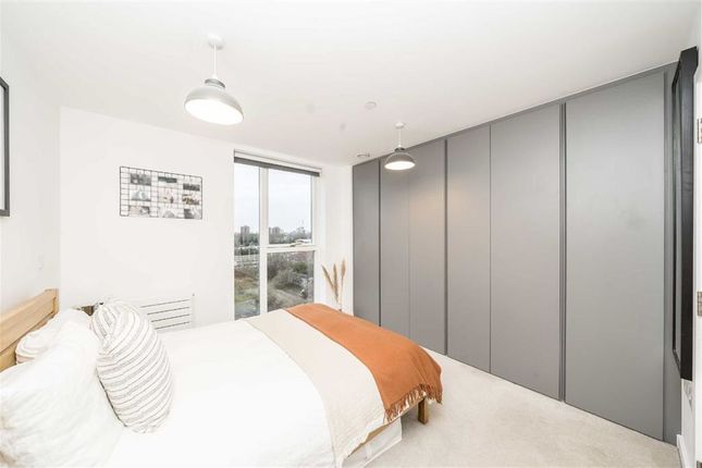 Flat for sale in Goodwood Road, London