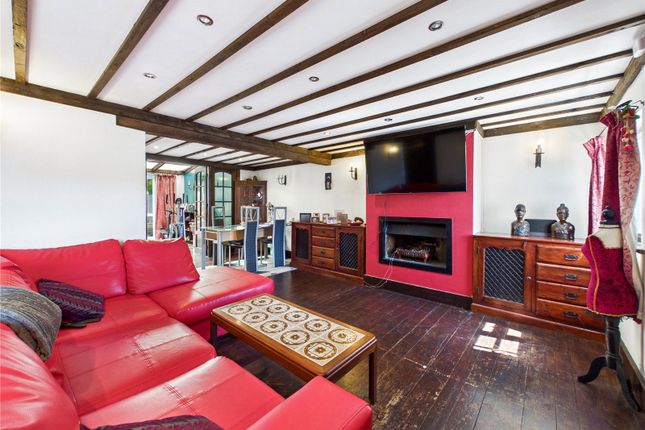 Dove Cottage, 9-11, Colchester Road, Clacton-on-Sea photo 3