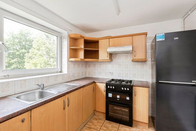 76, Cowbridge Lane, Barking photo 4