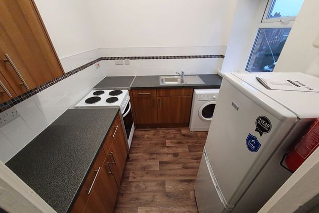 Flat to rent in Alexandra Road, Newport