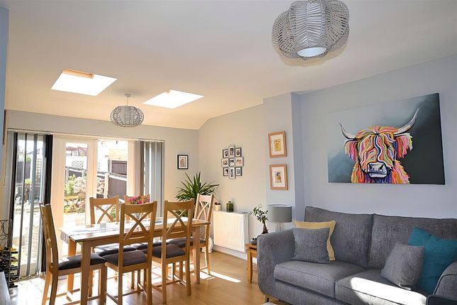 5, Vines Place, Weymouth photo 4