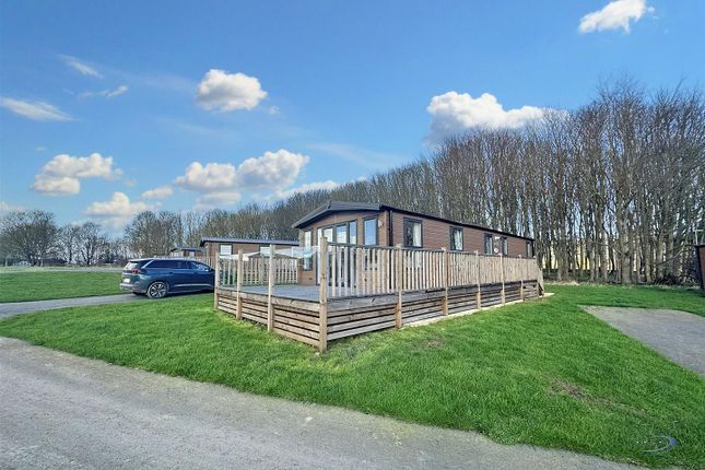 Mobile/park home for sale in Bridlington Links Golf &amp; Leisure Estate, Flamborough Road, Sewerby, Bridlington, East Yorkshire