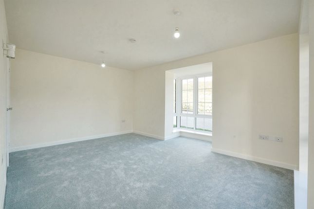2, Lincoln Drive, Gedling photo 4