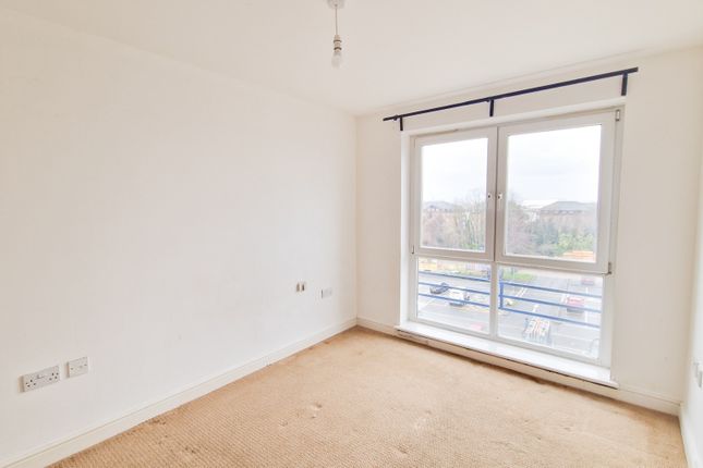 Flat for sale in Fairfield Square, Gravesend, Kent