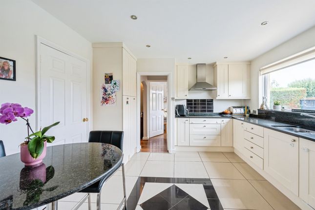 323A, Snarlton Lane, Melksham photo 4