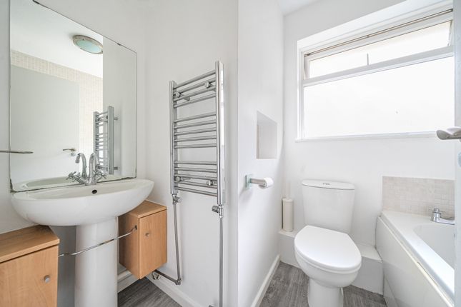 1371497-15-68F8A1...