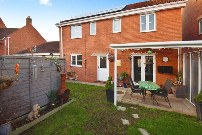 Detached house for sale in Rivelin Park, Kingswood, Hull