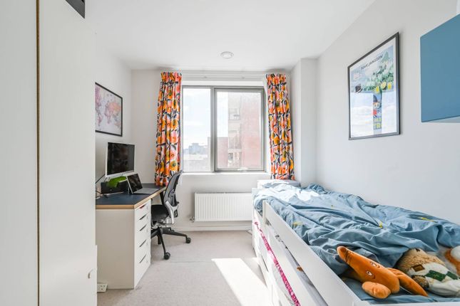 Thumbnail Flat to rent in Pioneer Court E16, Canning Town, London,