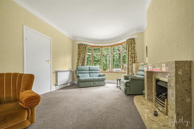 5, Woodside Avenue, Neath photo 4