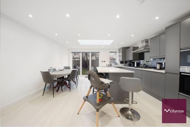 111, Whyteville Road, London photo 4