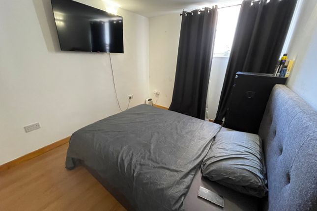Flat 5, St. Georges Hall,, George Street, Kent photo 5