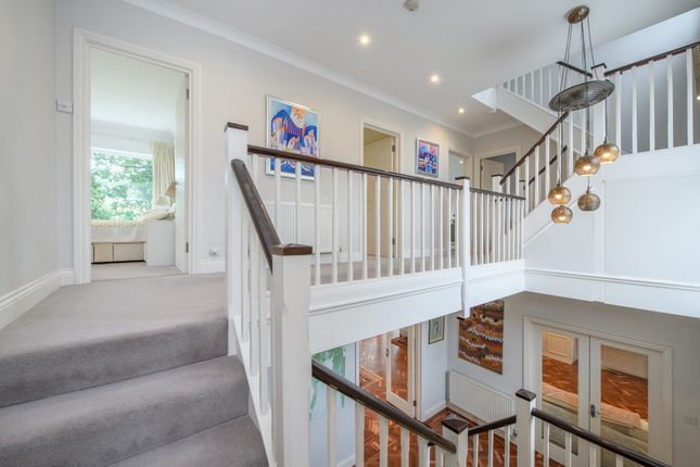 15, Cedar Heights, Richmond photo 4