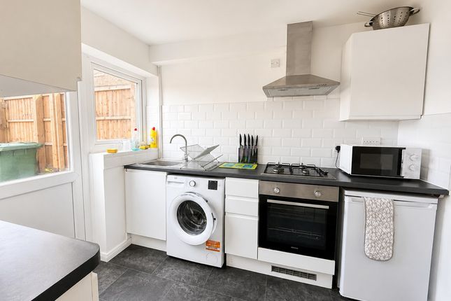 Room Two, Basildon photo 2
