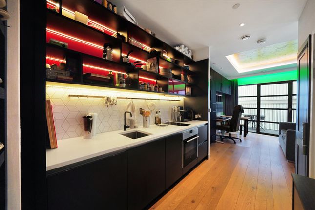Flat 505, Astell House, London City Island photo 2