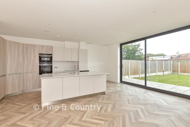 The Fairways, Convent Road, Broadstairs photo 3
