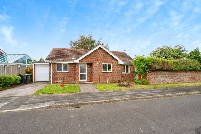Bungalow for sale in Lyndhurst Close, Hayling Island, Hampshire