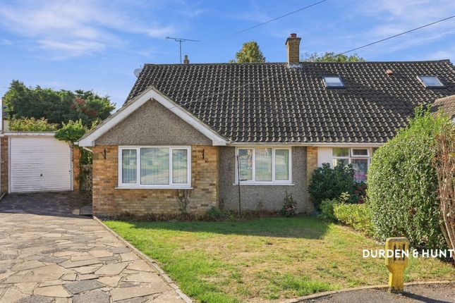 2-bed bungalow on 12 Plowmans, Rayleigh, £350,000