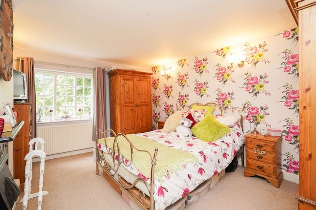 Cottage for sale in Newbold Road, Chesterfield